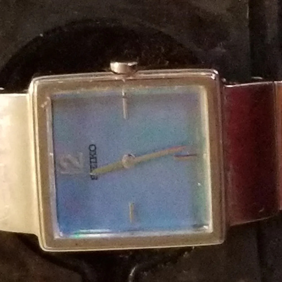 Vintage 00s Seiko Square Faced watch - Picture 4 of 6